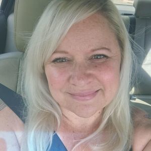 Meet your Posher, Nailsby niki